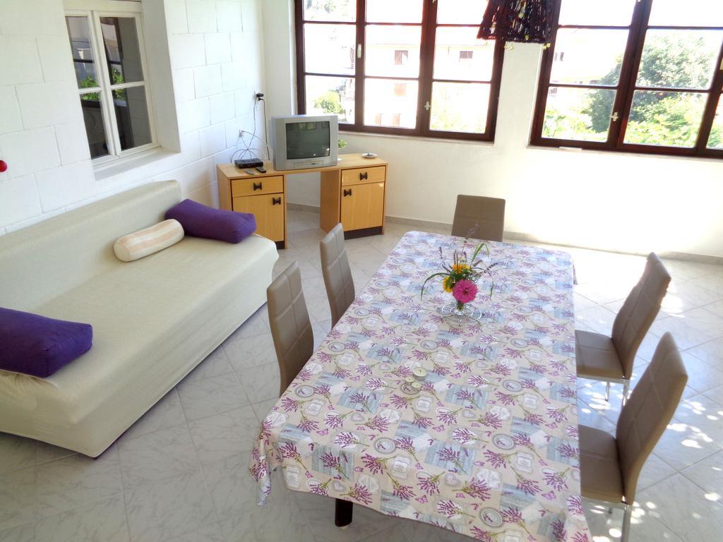 Apartments Skrivaneli เยลซา ภายนอก รูปภาพ